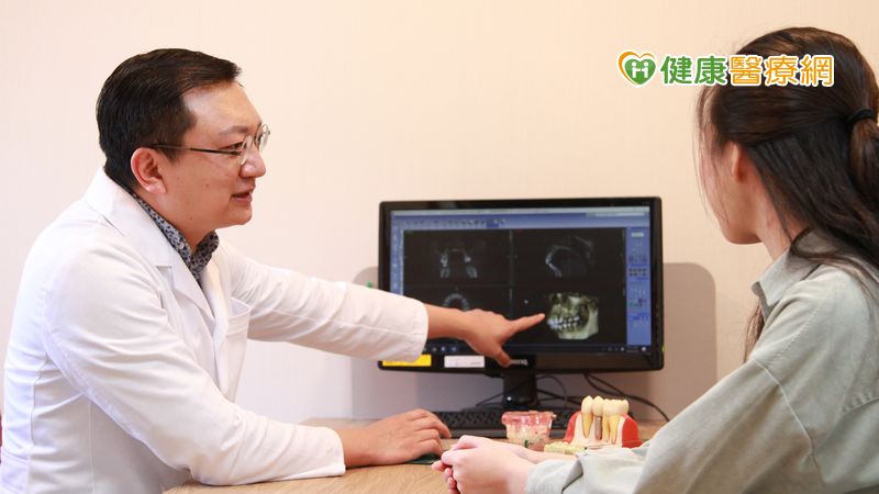 3D微創植牙神助力　守護牙周、微笑線健康