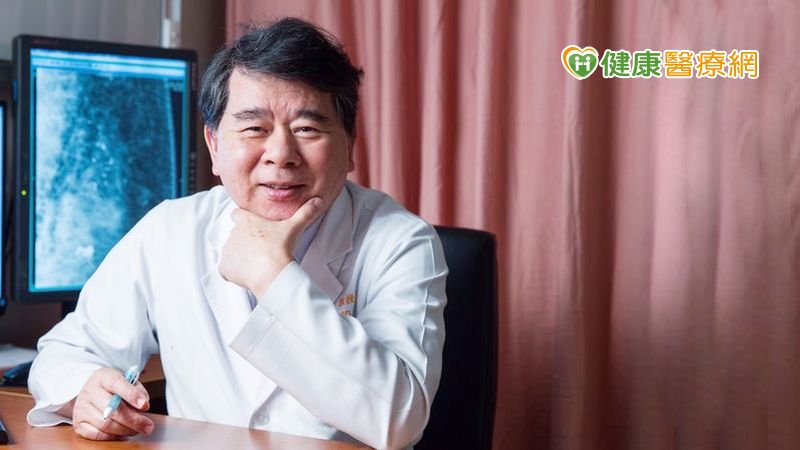 陳訓徹醫師表示，近年來，三陰性乳癌治療藥物有所進展，尤其是帶有BRCA基因變異的患者，對於口服PARP抑制劑的治療成效良好，能夠準確標靶三陰性乳癌。