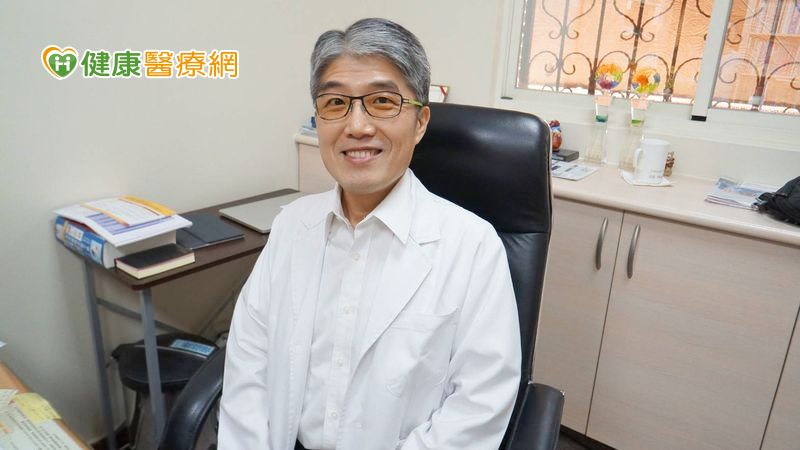蔡醫師呼籲，糖尿病的治療是需要長期追蹤控制的，每天都要控制好血糖。許多糖友先前因新冠肺炎疫情影響，害怕出入醫院而沒有做到每三個月規律回診。