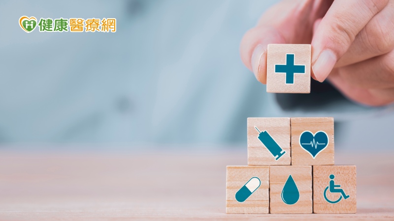 健保會於24日召開健保總額協商會議，歷經10.5小時，完成最有效率的一次協商。健保會執行秘書周淑婉表示，健保總額逐年成長，110年的安全準備總額到年底可能無法維持最少一個月的標準。