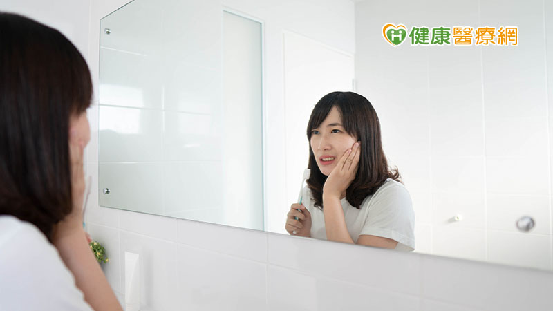 很多人都有刷牙流血的困擾。