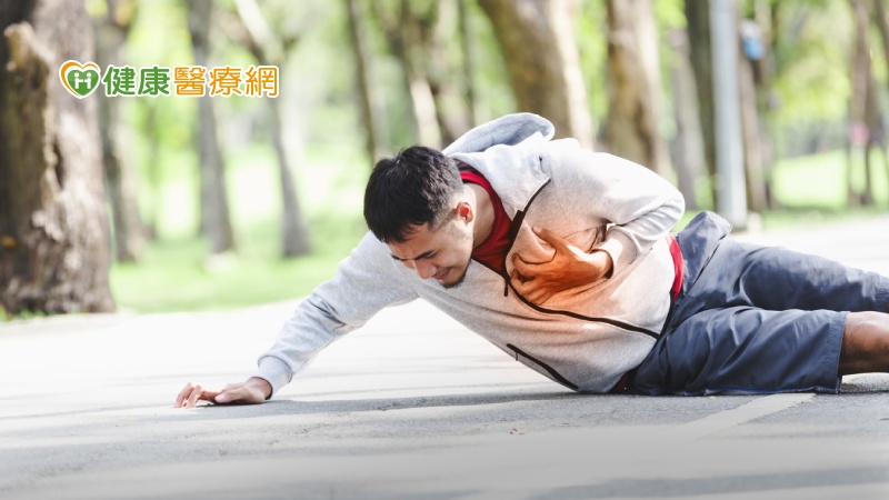 林口長庚醫院為找出疾病的危險因子加以預防及改善治療結果，使用台灣健保資料庫針對其中23,868名主動脈剝離患者及全台456萬個家庭，進行近3年的研究，發現主動脈剝離與遺傳有強烈相關性，有家族病史會增加主動脈剝離發病的風險及影響長期預後。