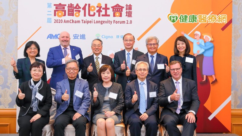 台灣將提前於2025年邁入超高齡社會，為確保台灣醫療體系與社會經濟的永續發展，台灣安進再度舉辦第二屆高齡化社會論壇。