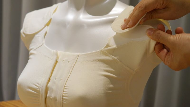 乳癌患者穿內衣不再卡卡　專屬術後衣提供貼心照護