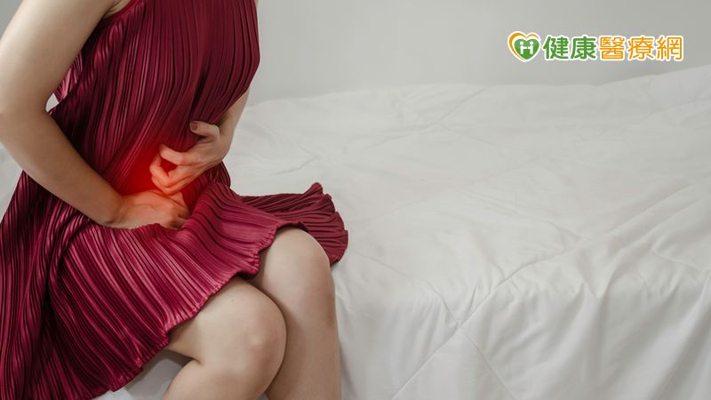 飽受子宮脫垂困擾的女性朋友們，務必尋求專業有經驗的泌尿專科醫師，依據每位病患的情況，提供個人化的治療策略與建議，進而擺脫脫垂困擾，重獲健康與美好的生活品質。