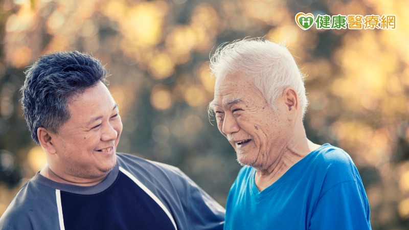 你可以多運用開放式問題引導，詢問他們的住所可以讓他們感覺被傾聽，鼓勵他們積極分享回憶，分散他們對回家最初目標的注意力。但是請記住，嘗試的方法並非在第一時間生效，也未必適用於每一位患者，但是盡最大努力保持鎮定，充滿靈活和富有創造力，通過練習這種技術讓照護變得更容易。