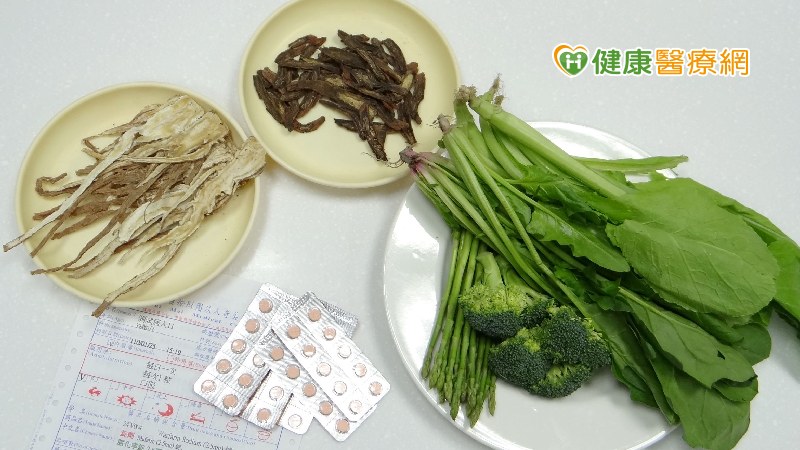 服用抗凝血劑病人慎吃「長年菜」！　小心深綠色蔬菜抵銷藥物效果