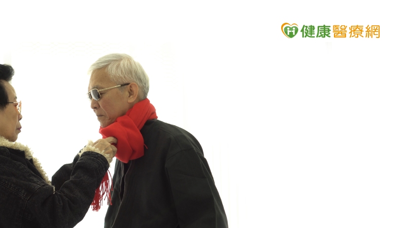 國民健康署王英偉署長呼籲大家注意保暖，務必做好防寒措施，勿輕忽低溫對身體健康的影響。