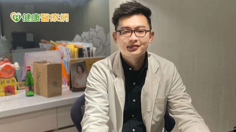 醫美診所魏炯林醫師說明，肥胖是一種慢性疾病，造成肥胖的原因有很多。其中，壓力過大而攝取食物過量的情緒性進食（或安慰性進食），是受體內荷爾蒙的影響，造成「壓力型肥胖」。