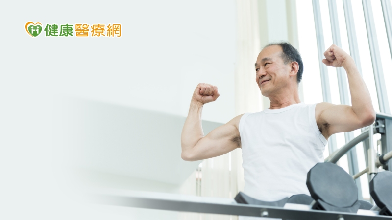 國民健康署104年「中老年身心社會生活狀況長期追蹤調查」結果顯示，65歲以上長者約六成合併有2種以上之慢性病，可能有多科別就醫的情形，容易忽略了疾病以外的衰弱狀態，若未能及早介入，將導致後續失能風險增加，影響生活品質，亦增加家屬的負擔。