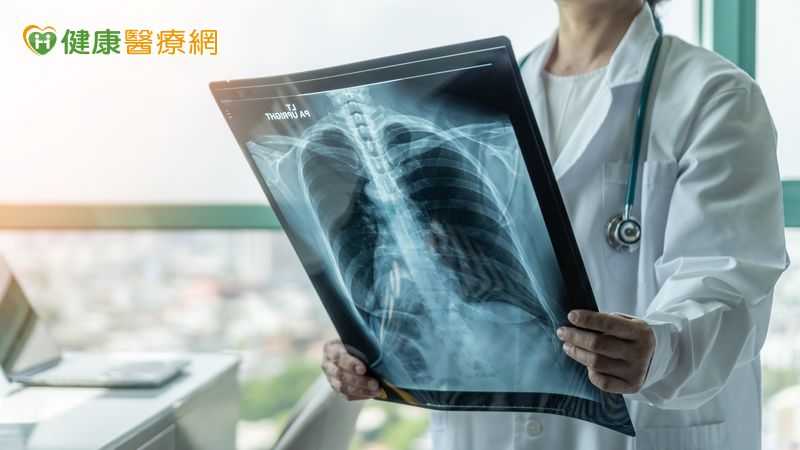臺中慈濟醫院胸腔內科醫師倪永倫醫師指出，通常肺結核是透過胸部X光和驗痰查出結核菌蹤跡，結核病病人只要按規則服藥6個月，絕大部份都能痊癒，治癒率可達九成五，之後定期追蹤即可。