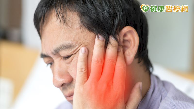 衛福部彰化醫院耳鼻喉科許嘉方醫師表示，如果顏面神經麻痺治療無效，就要警覺可能是腮腺癌。