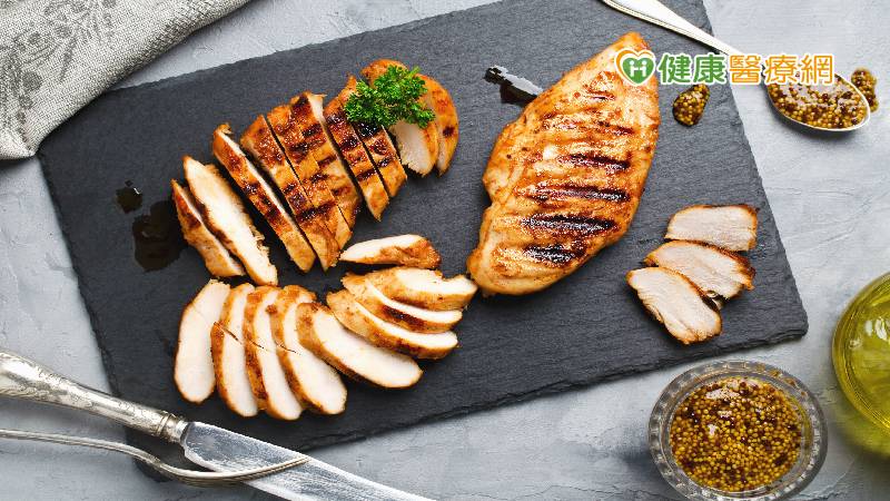 用雞胸肉來享受減重！　韓國料理專家教2道「甩肉菜單」