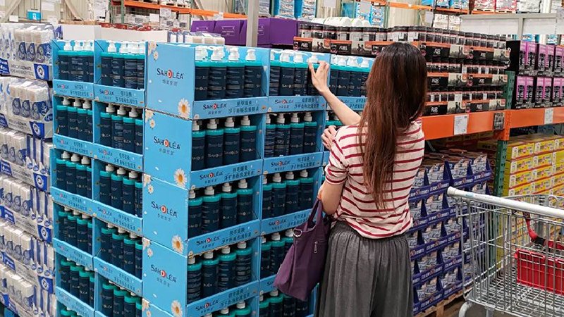 夏季頭皮出油怎麼辦？添購控油植萃養護髮品是關鍵