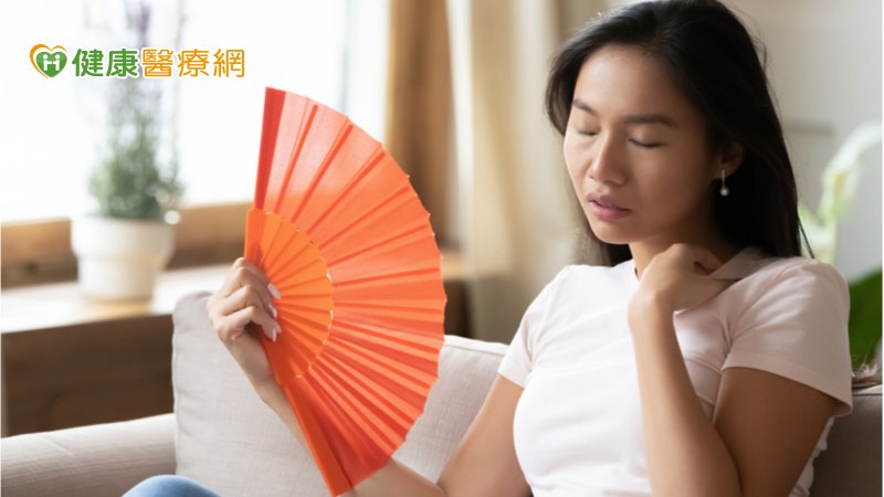民眾不妨把握多喝白開水、設定冷氣溫度以及穿著寬鬆及透氣的衣服等三招，遠離熱傷害找上門。