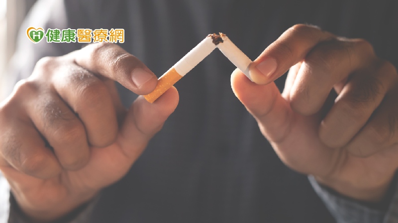 吸菸防肺炎是誤傳！　醫警告：吸菸加重死亡風險
