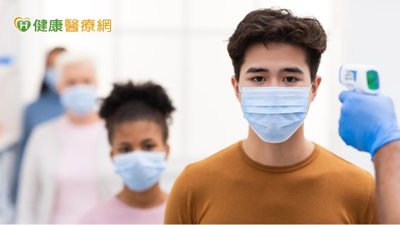 為守護市民、揪出隱藏於社區的感染源，於6月7日正式啟用社區篩檢站，提供設籍新北市之市民免費篩檢。