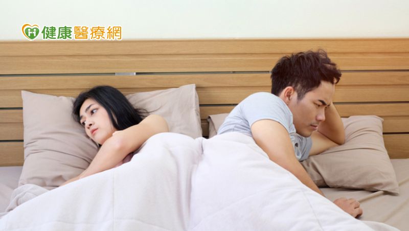 泌尿科診所副院長蔡嘉駿醫師表示，許多男性不曉得自己患有早洩，往往自行嘗試坊間藥物，效果有限，鼓勵有相關問題者直接就醫治療，目前已有外用噴劑等多元治療方式，有助於醫師及患者共同評估選擇。