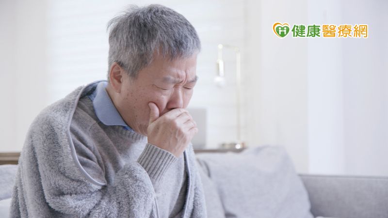 莫名咳嗽逾2月竟已肺癌轉移　免疫組合三劍客助延命