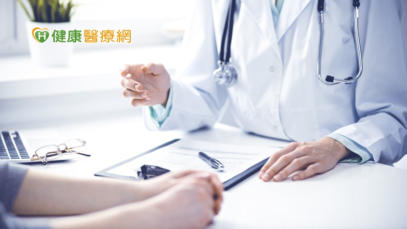 請確保理解醫生所說的內容，包含你的健康狀況以及如何管理病情。如果醫生說了任何不明白的內容，請立即說出來並請醫師使用更簡單的術語進行解釋。千萬不要感到尷尬，有時無法立即理解是很正常的，但是能即時表達出來十分重要，有助於減少後續用藥錯誤的機會。
