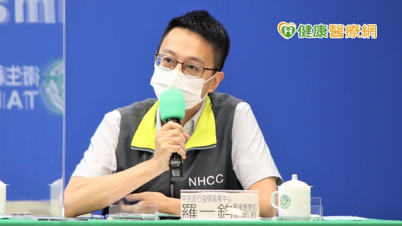 中央流行疫情指揮中心今(14)日公布國內新增5例COVID-19確定病例，分別為2例本土及3例境外移入；另確診個案中無新增死亡。