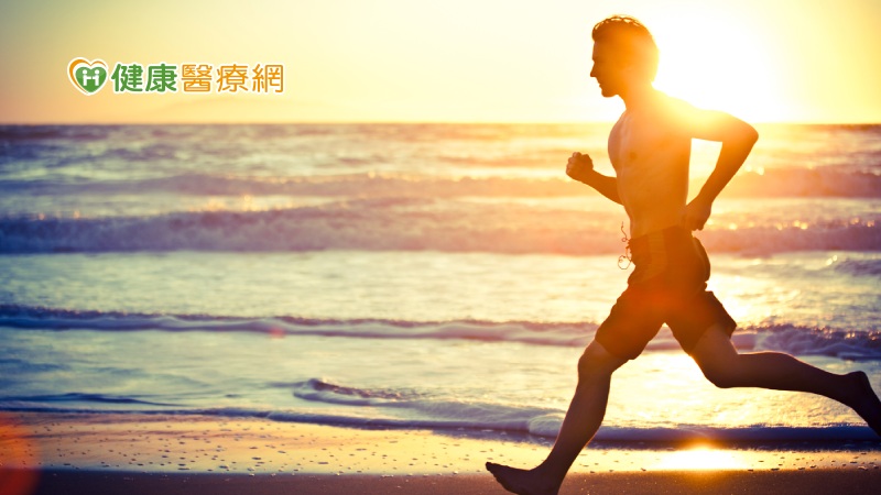 密歇根州皇家橡樹市預防心臟病學和心臟康復主任巴里富蘭克林博士（Barry A. Franklin）指出，運動就是良藥，適度到劇烈的運動有益身體健康。但是運動並非越多越好，特別是身體狀況不佳、患有已知或未知心臟病的人，從事高強度運動很可能會導致心臟病變等風險。