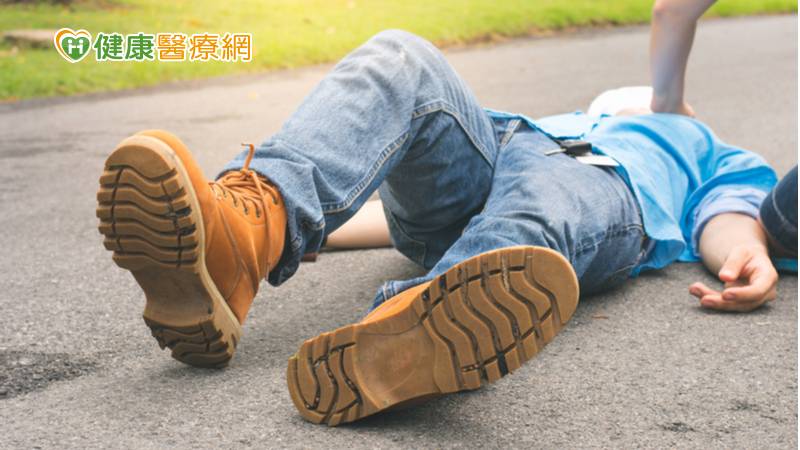 國內外重大災難事件頻傳，強化災難醫療救助量能刻不容緩。高雄醫學大學附設中和醫院特別舉辦美國國家災難生命支持術訓練模組，啟動南臺灣災難訓練新時代，期能達到政府、學校、醫院及社會在災難應變的四贏局面。
