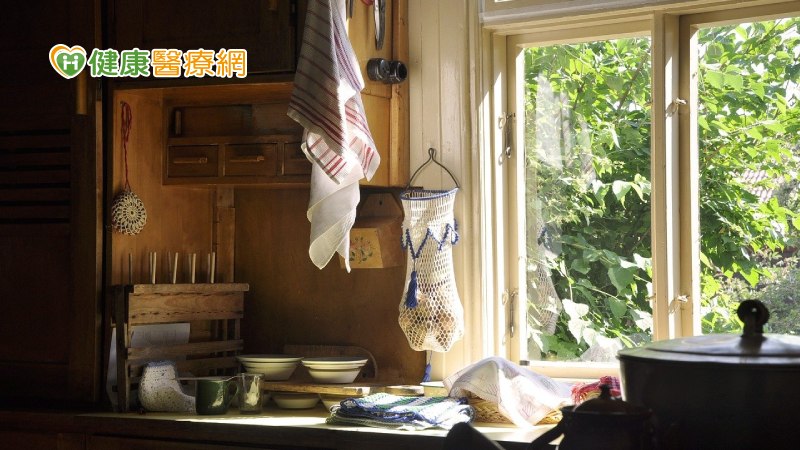 台北市醫師職業工會顧問、職業醫學科陳秉暉醫師表示，為了確保安全，室內的通風維持是一大關鍵。（圖片來源：Pixabay）