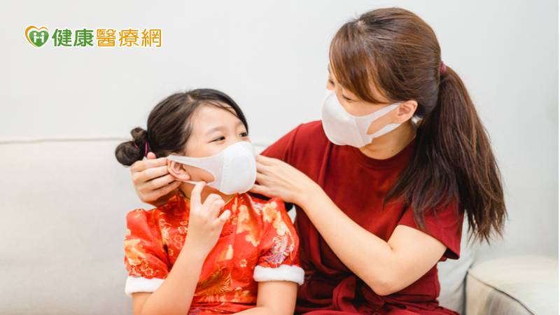 農曆年之際，又是揮別過去一年來的陳舊，藉此展開新年新氣象的好時機。尤其近兩年來歷經新冠肺炎疫情，面對多樣變異病毒入侵的未知與不確定性，為每個人都帶來多多少少的壓力與情緒衝擊。藉此時機，不妨利用年假期間將過去一年來堆積的壓力垃圾徹底清掃，從心整頓、從新出發。