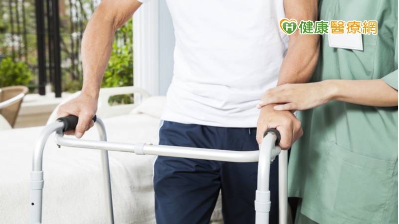 為使民眾能獲得不間斷的整合式服務，國家衛生研究院、衛福部豐原醫院及友達頤康三方合作試辦醫療長照歸人照護資料整合，利用資訊交換平台將國衛院與友達頤康協力開發之長照系統與豐原醫院醫療資訊系統串接，進行歸人資訊整合。