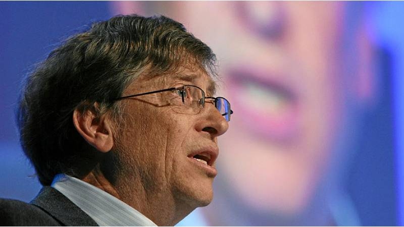 比爾·蓋茲於5月1日接受英國《金融時報》訪問時表示：「全球人類仍然在面臨疫情可能產生出一種更具傳播性、甚至更致命變體的風險。我不想成為預言惡運和悲觀的未來，但Covid-19的風險遠高於5%，最壞的情況可能還沒到。」圖片取自：（wikipedia）