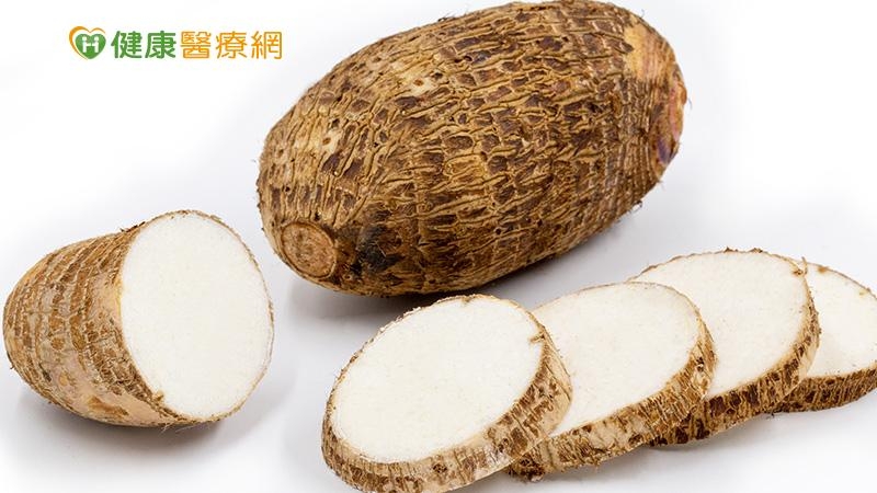 具有黏性的山藥、金滑菇、秋葵等，不僅能改善便秘，還能提高可說是體內排毒器官的肝腎功能。