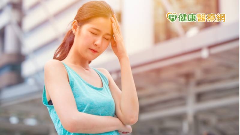 一般常見的熱傷害，包括：熱痙攣、熱衰竭、中暑等，其中又以中暑最為嚴重，若處理不當，會導致器官衰竭，甚至死亡，而且死亡率超過30%。