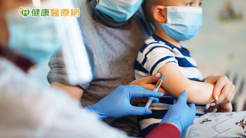 彭純芝說，根據莫斯科一項研究發現，1/4住過院的染疫孩童幾乎都有長新冠後遺症問題。