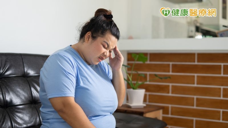 新冠肺炎疫情延燒以來政策雖逐漸鬆綁，但仍有不少人以遠距方式上班、上課，導致出現疫情性增肥趨勢。