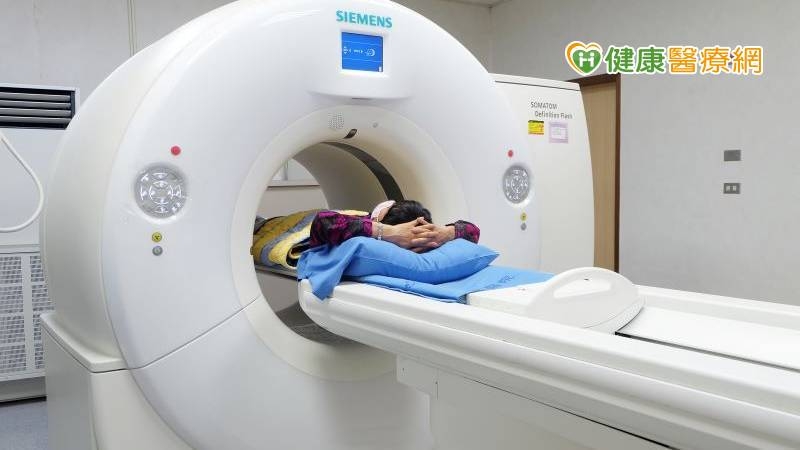 國健署補助免費低劑量電腦斷層(LDCT)早期肺癌篩檢計畫，目前低劑量電腦斷層是偵測早期肺癌的最有效利器。