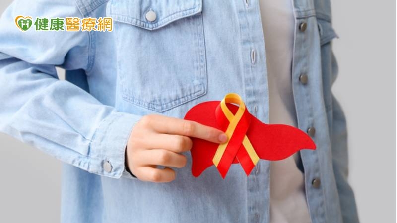 國健署提醒，如果不清楚自己是否有B、C型肝炎，可就近到特約醫療院所接受篩檢，如果篩檢C肝呈陽性，則應該儘快到醫療院所進一步檢查以確認是否須後續治療，目前政府全額給付C型肝炎口服新藥治療，治癒率高達98%以上。