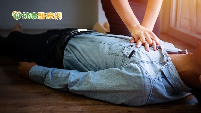 大半的急救成果，其實來自救護車到達前的緊急處置，誰做的？一般民眾。