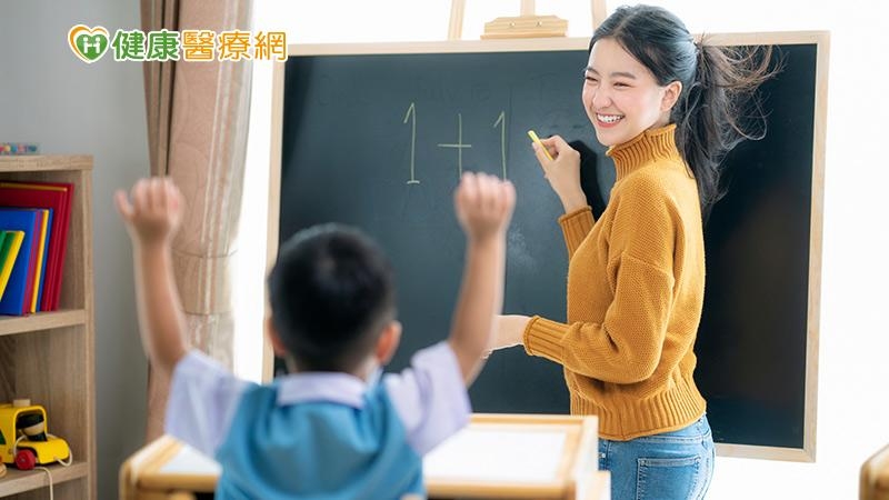 教養裡我認為最重要的是「一致性」，大方向是成人尊重孩子，孩子也該尊重成人。