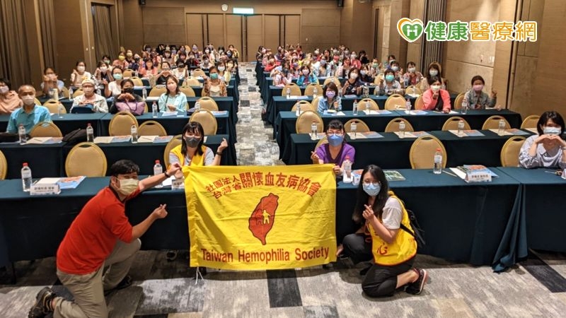 台灣關懷血友病協會攜手中華民國學校衛生護理學會以及台灣中外製藥，於暑假結束前夕舉辦「2022學校護理人員血友病繼續教育培訓課程」。(圖/台灣關懷血友病協會提供)