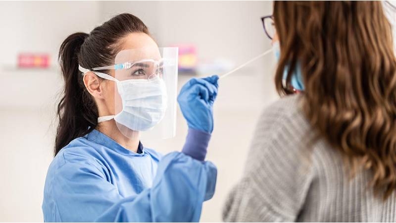 二次、三次感染的情況似乎無處不在，約翰霍普金斯大學Gabe Kelen醫生表示，總體而言，第二次或第三次感染的症狀似乎更溫和，但不能完全保證一定如此，「時間點」是關鍵。