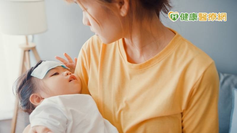 小孩找不到原因的發燒超過1週，建議要仔細檢查找出原因，以免延誤治療。