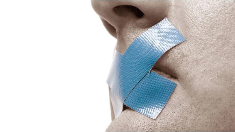 如果睡覺時會打鼾或是可能患有睡眠呼吸暫停症，那麼情況可能會變得更糟。