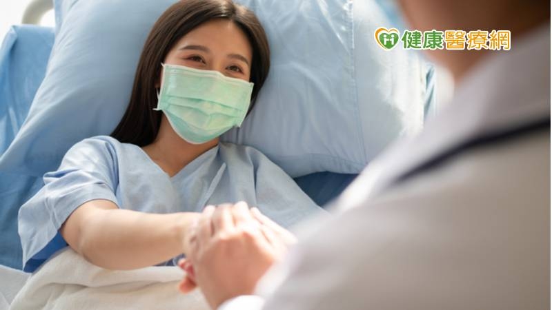 結合世界安寧日的精神，並因應疫情調整服務方式，持續藉由各種管道，提供治療及照護相關衛教資訊、面對癌症的情緒及心理支持、社會資源諮詢與轉介等支持癌友的3大要素