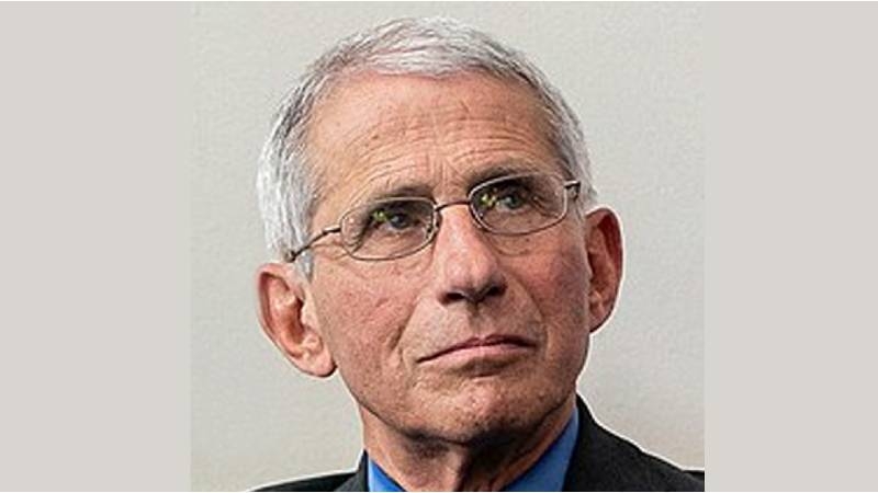 佛奇博士說：「我們正在鼓勵人們接種最新疫苗，特別是現在正處於秋季的時候，因為我們很幸運的是，這個疫苗是針對主要的流行變種病毒。」