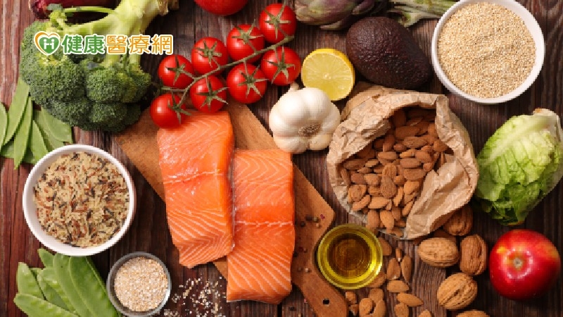 隨著年齡的增長，瞭解營養與大腦功能之間的相互作用至關重要。