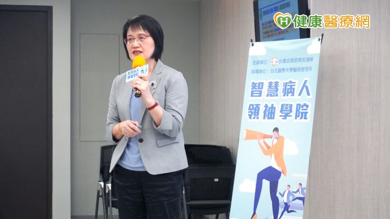 健保署蔡淑鈴副署長分享台灣健保財務困境與對策。（圖／健康醫療網）