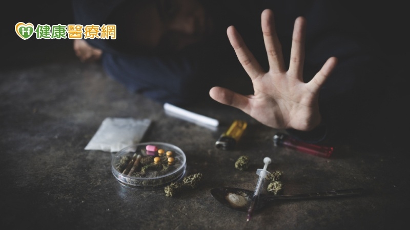 台灣毒品濫用率提升！ 專家曝：與「這2因素」有關 - 健康醫療網