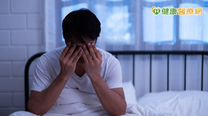 黃韋綸醫師呼籲，角膜移植需要仰賴捐贈者的愛心和社會資源的投入，以幫助更多瀕臨失明的病人。