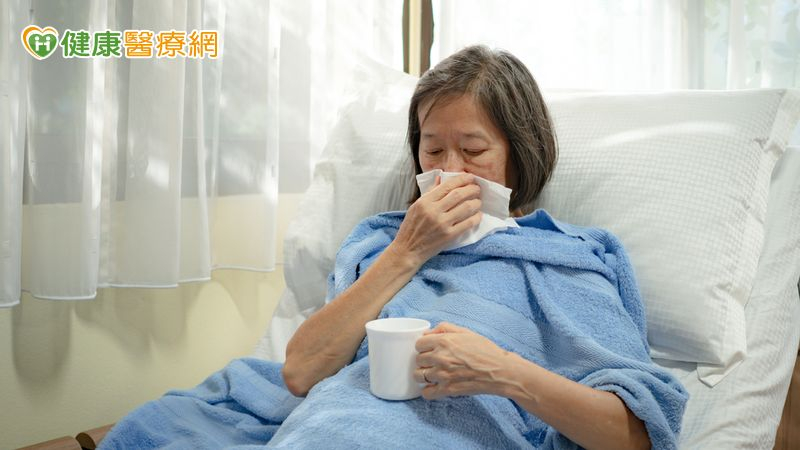 近年來肝膿瘍病人接受大腸鏡檢查的比例越來越高，2023年已達到7成，林邑璁主任呼籲，感染化膿性肝膿瘍的病人，特別是年紀大的人務必接受大腸鏡檢查，希望能夠藉此早期發現癌症或是早期切除腺瘤性息肉。
